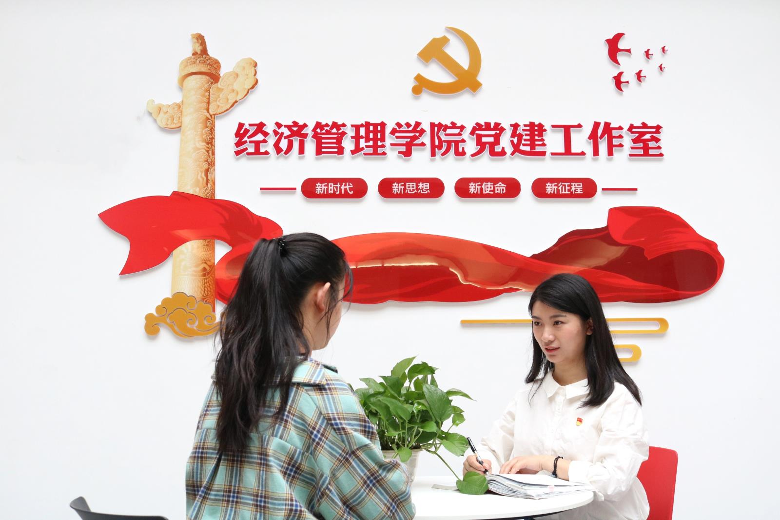 生活照（江苏美狮贵宾会技术学院王甜甜）.jpg